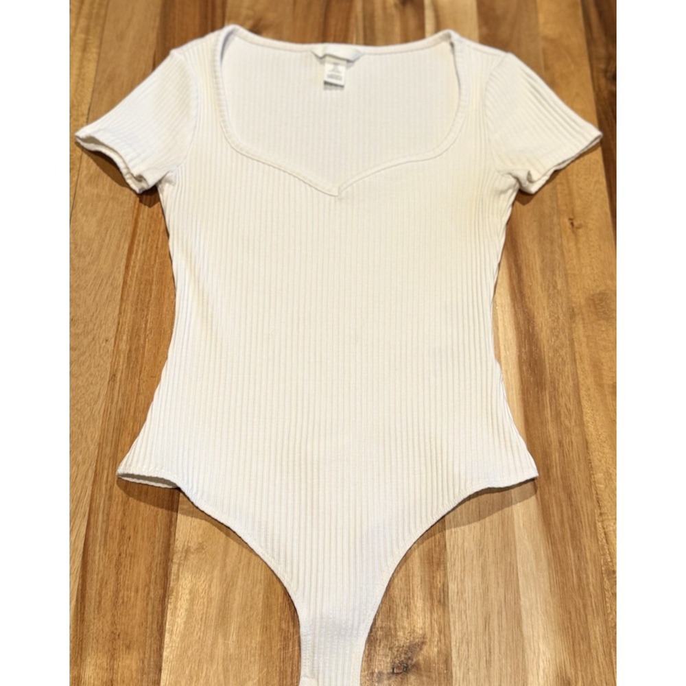 H&M Ribbed Bodysuit Small Classic Preppy Neutral Cozycore Clean Girl Granola
